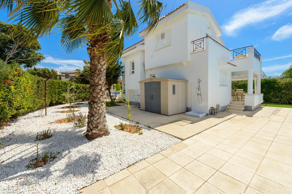 Merab Center Villas Айя Напа Стая снимка