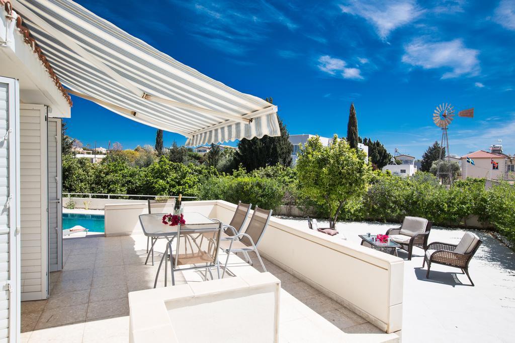 Merab Center Villas Айя Напа Екстериор снимка