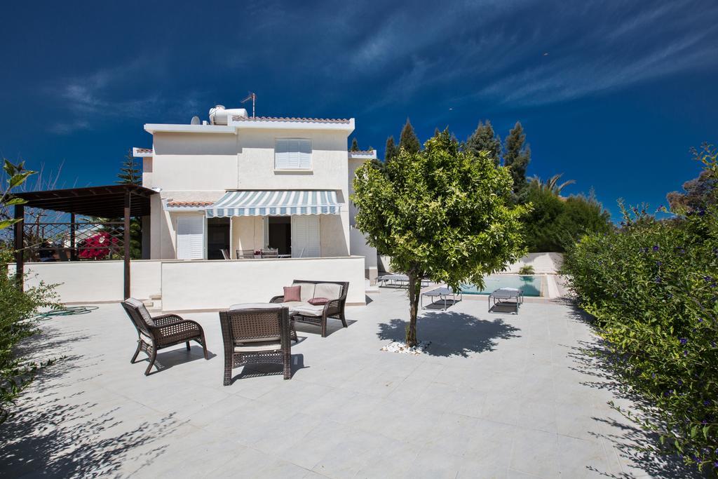 Merab Center Villas Айя Напа Екстериор снимка