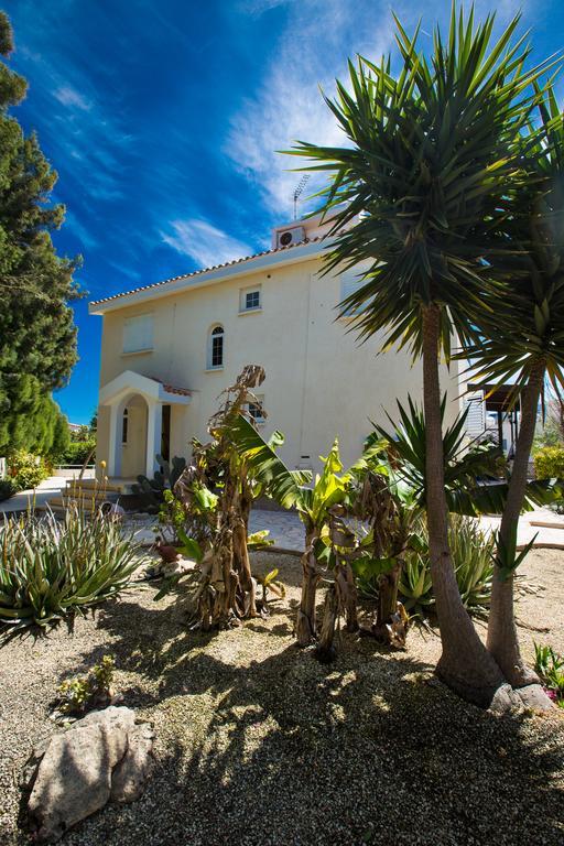 Merab Center Villas Айя Напа Екстериор снимка